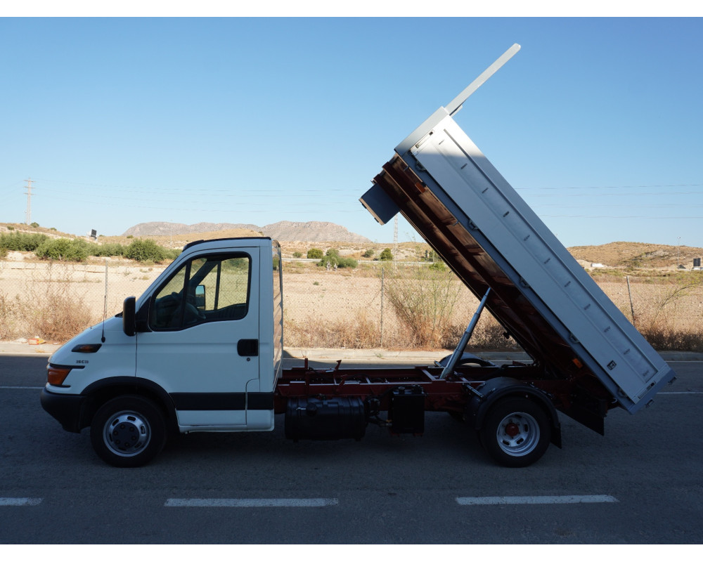 IVECO DAILY PMA 3500 KG DE OCASION CAJA BASCULANTE