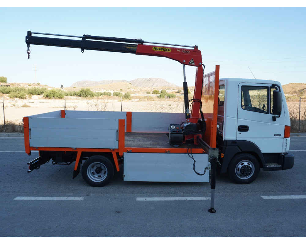 NISSAN ATLEON PMA 3500 KG DE OCASION PLUMA PALFINGER PC3300