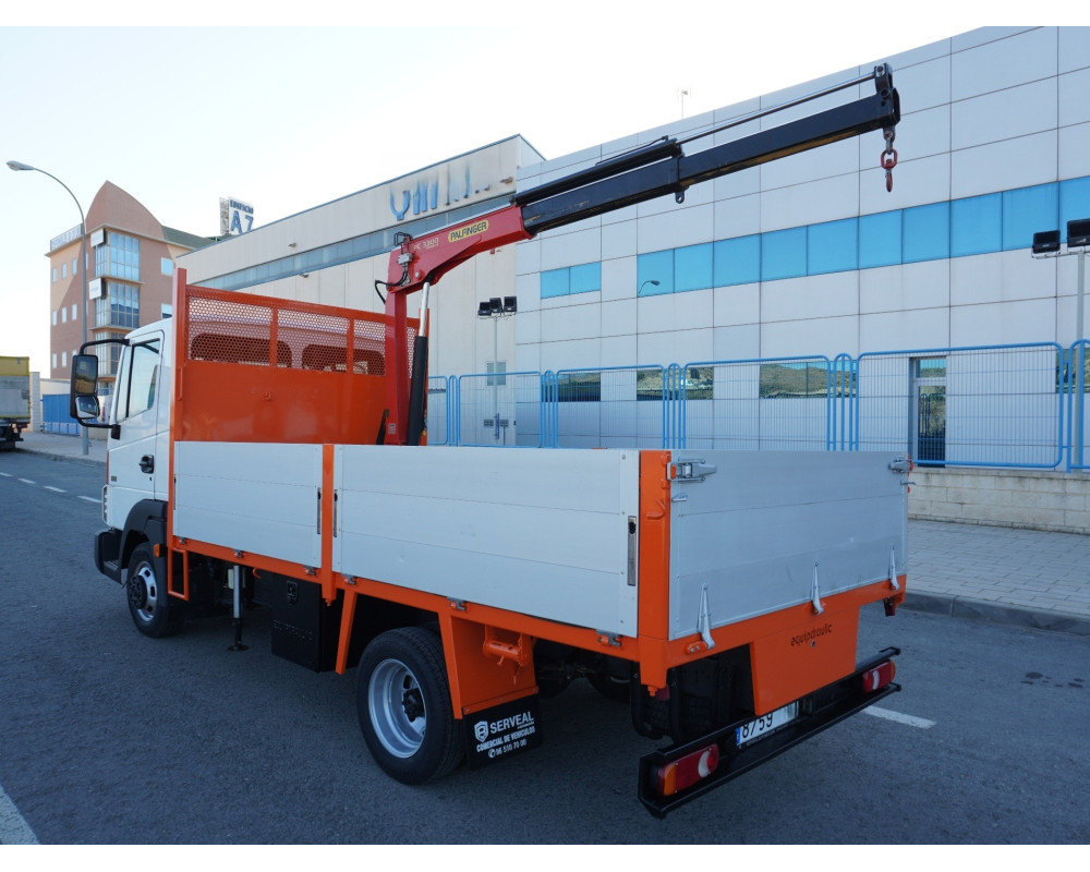 NISSAN ATLEON PMA 3500 KG DE OCASION PLUMA PALFINGER PC3300