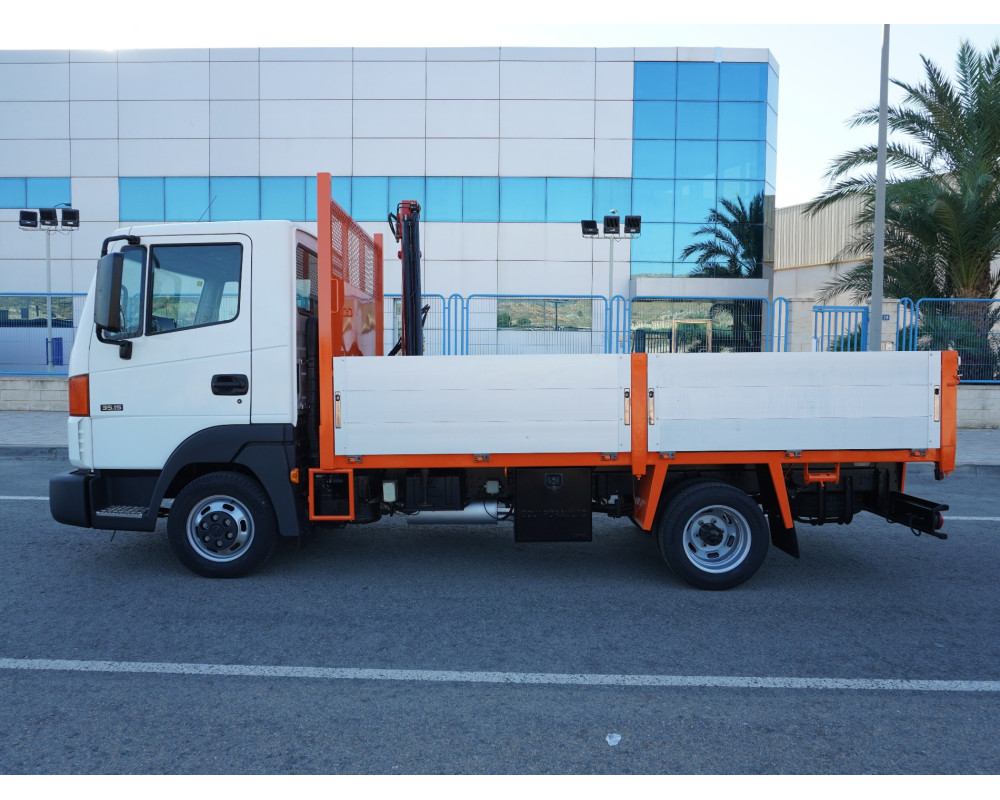 NISSAN ATLEON PMA 3500 KG DE OCASION PLUMA PALFINGER PC3300