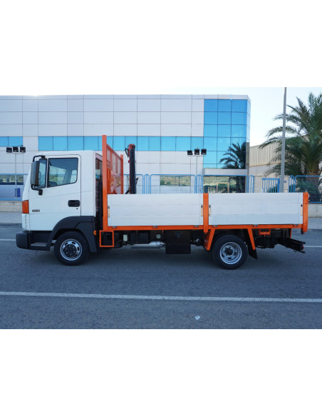 NISSAN ATLEON PMA 3500 KG DE OCASION PLUMA PALFINGER PC3300
