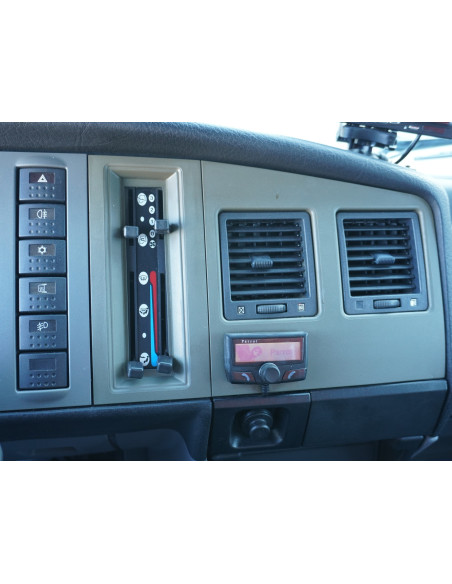 NISSAN ATLEON PMA 3500 KG DE OCASION PLUMA PALFINGER PC3300