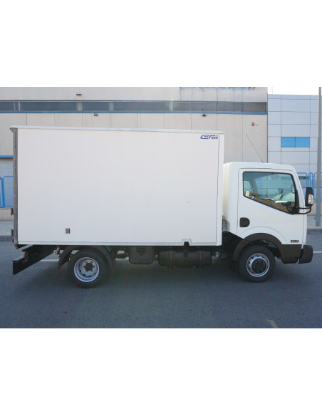 NISSAN NT400 35.13 PMA 3500 KG DE OCASION CAJA CERRADA