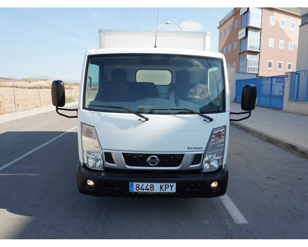 NISSAN NT400 35.13 PMA 3500 KG DE OCASION CAJA CERRADA
