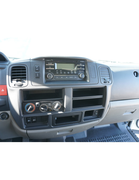 NISSAN NT400 35.13 PMA 3500 KG DE OCASION CAJA CERRADA