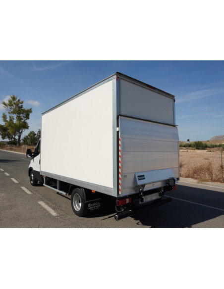 IVECO DAILY 35-160 PMA 3500 KG DE OCASION CAJA CERRADA Y TRAMPILLA ELEVADORA
