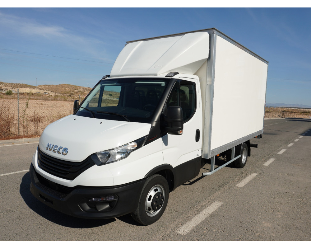 IVECO DAILY 35-160 PMA 3500 KG DE OCASION CAJA CERRADA Y TRAMPILLA ELEVADORA