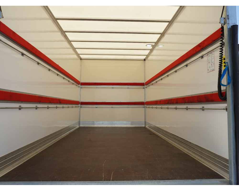 IVECO DAILY 35-160 PMA 3500 KG DE OCASION CAJA CERRADA Y TRAMPILLA ELEVADORA