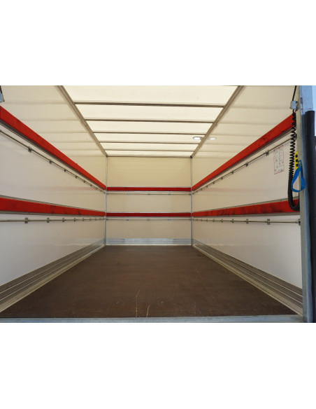 IVECO DAILY 35-160 PMA 3500 KG DE OCASION CAJA CERRADA Y TRAMPILLA ELEVADORA