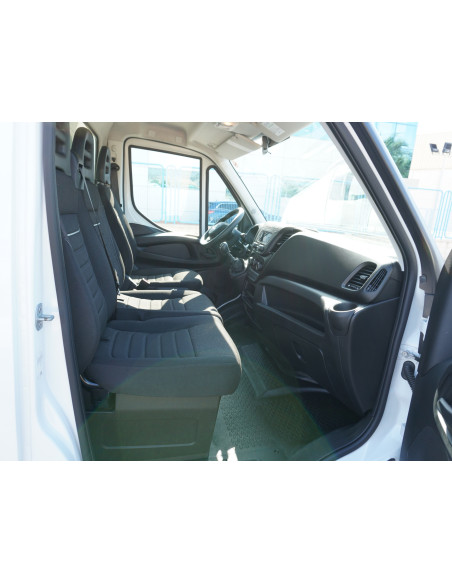 IVECO DAILY 35-160 PMA 3500 KG DE OCASION CAJA CERRADA Y TRAMPILLA ELEVADORA