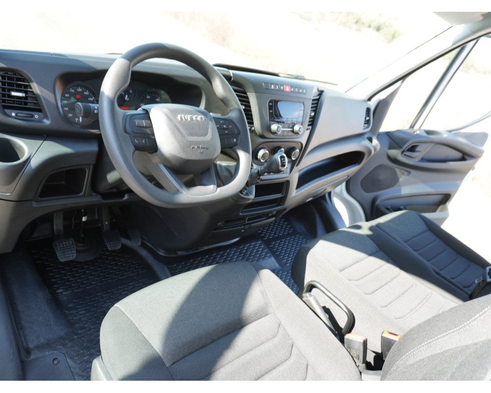 IVECO DAILY 35-160 PMA 3500 KG DE OCASION CAJA CERRADA Y TRAMPILLA ELEVADORA