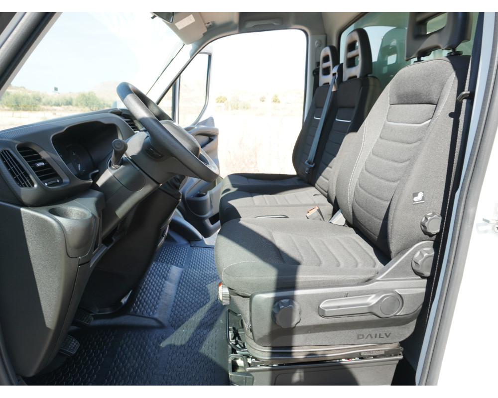IVECO DAILY 35-160 PMA 3500 KG DE OCASION CAJA CERRADA Y TRAMPILLA ELEVADORA