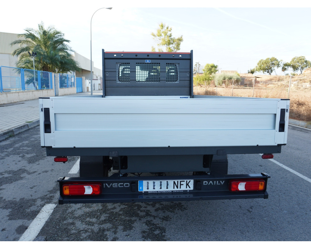 IVECO DAILY SEMI-NUEVO RUEDA TRASERA SIMPLE PMA 3500 KG DE OCASION CAJA ABIERTA