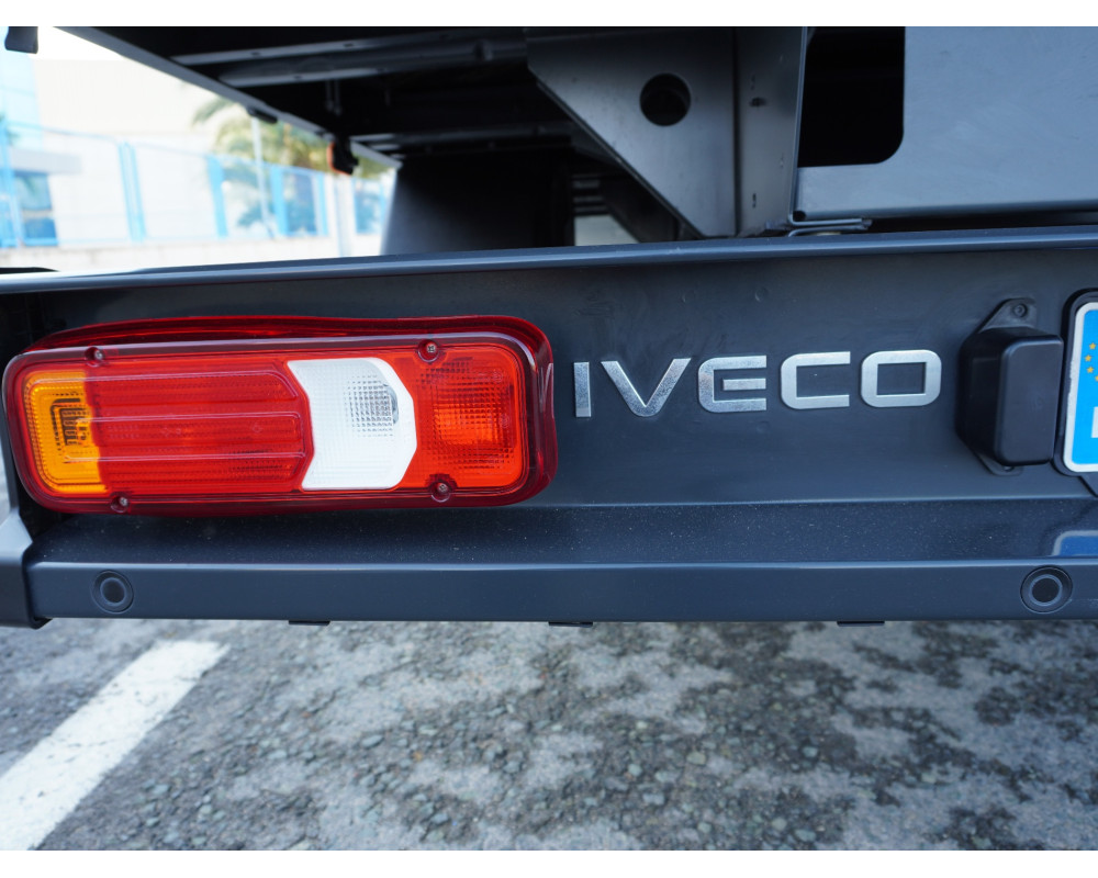 IVECO DAILY SEMI-NUEVO RUEDA TRASERA SIMPLE PMA 3500 KG DE OCASION CAJA ABIERTA