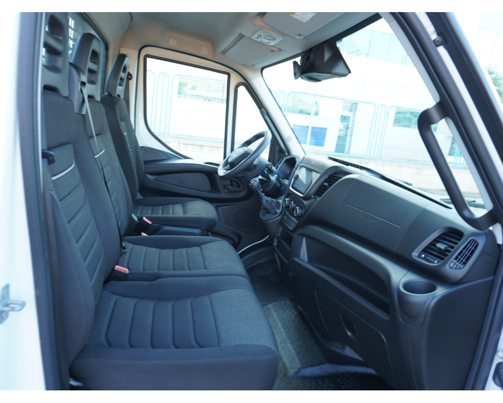 IVECO DAILY SEMI-NUEVO RUEDA TRASERA SIMPLE PMA 3500 KG DE OCASION CAJA ABIERTA