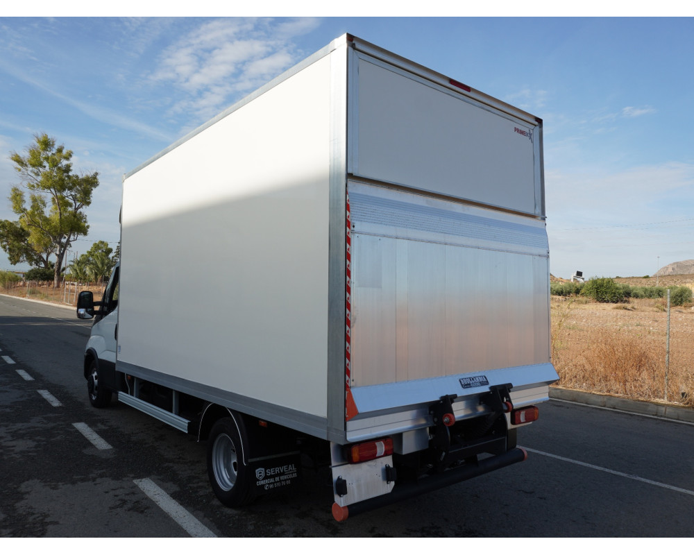 IVECO DAILY 35-160 PMA 3500 KG DE OCASION CAJA CERRADA Y TRAMPILLA ELEVADORA