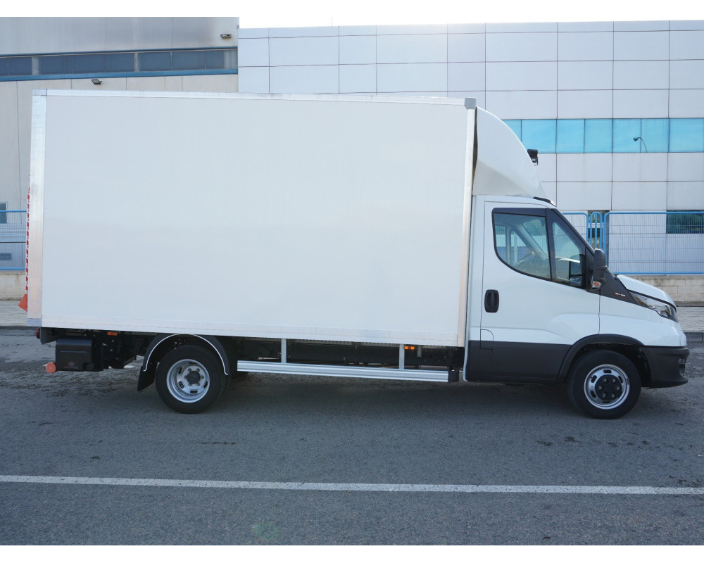 IVECO DAILY 35-160 PMA 3500 KG DE OCASION CAJA CERRADA Y TRAMPILLA ELEVADORA