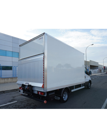 IVECO DAILY 35-160 PMA 3500 KG DE OCASION CAJA CERRADA Y TRAMPILLA ELEVADORA