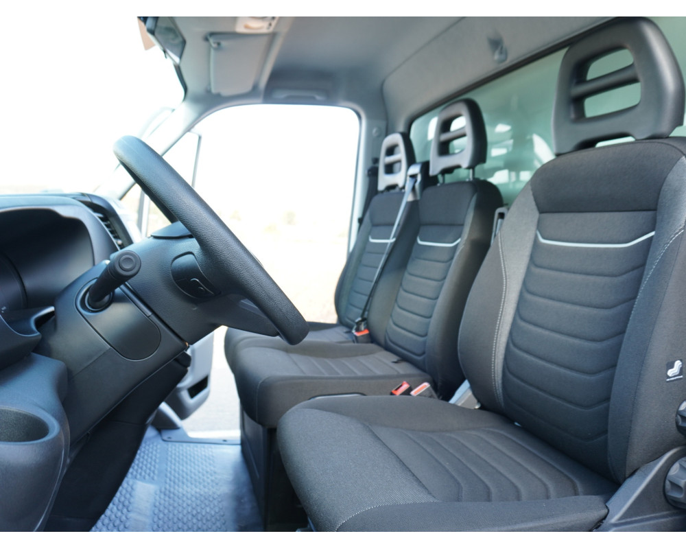 IVECO DAILY 35-160 PMA 3500 KG DE OCASION CAJA CERRADA Y TRAMPILLA ELEVADORA