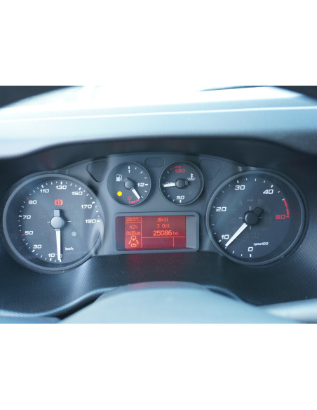 IVECO DAILY 35-160 PMA 3500 KG DE OCASION CAJA CERRADA Y TRAMPILLA ELEVADORA