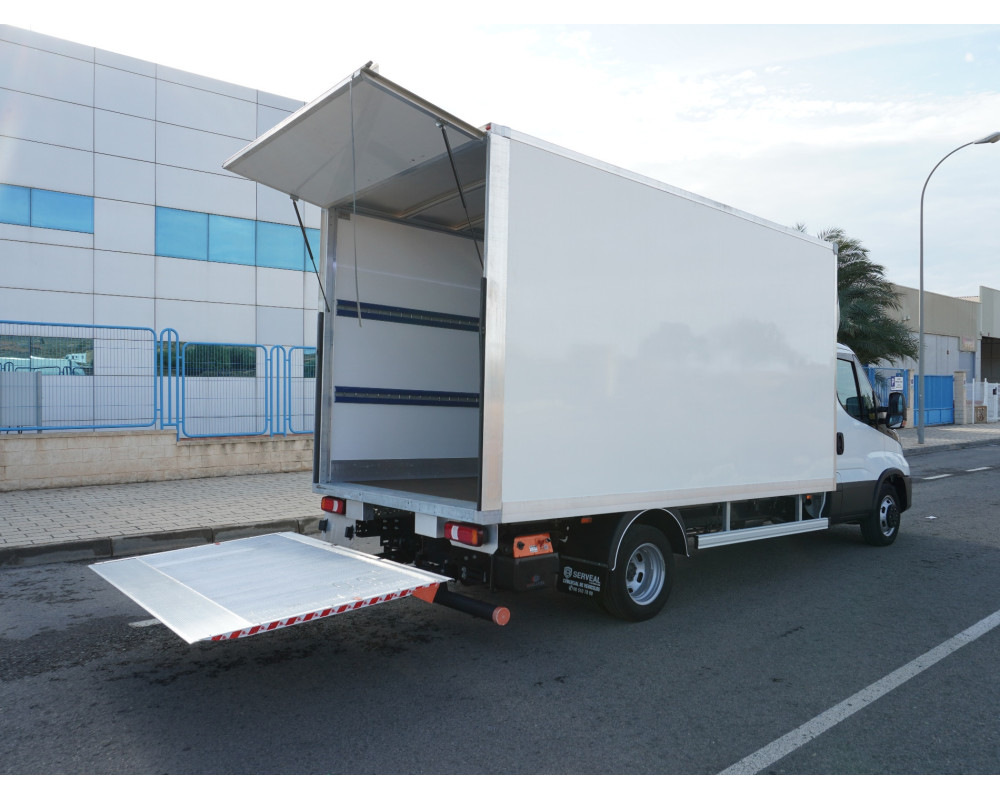 IVECO DAILY 35-160 PMA 3500 KG DE OCASION CAJA CERRADA Y TRAMPILLA ELEVADORA