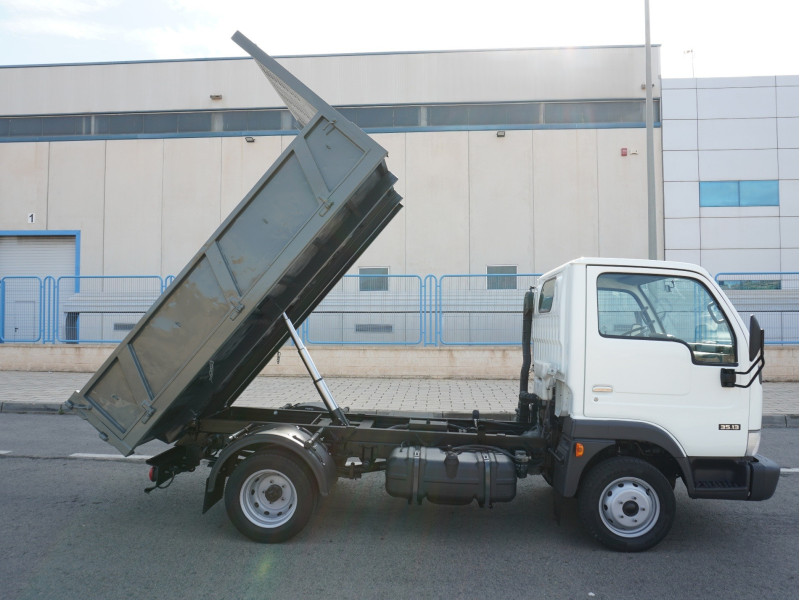 NISSAN CABSTAR 35.13 PMA 3500 KG DE OCASION VOLQUETE