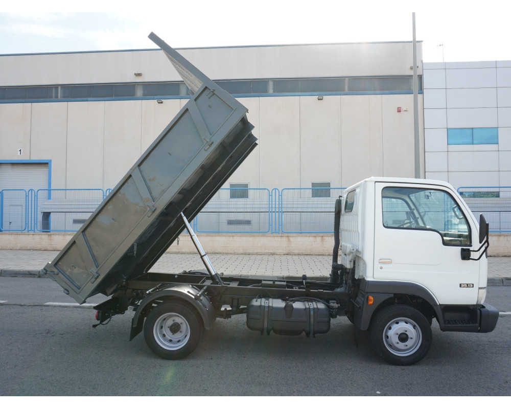NISSAN CABSTAR 35.13 PMA 3500 KG DE OCASION VOLQUETE