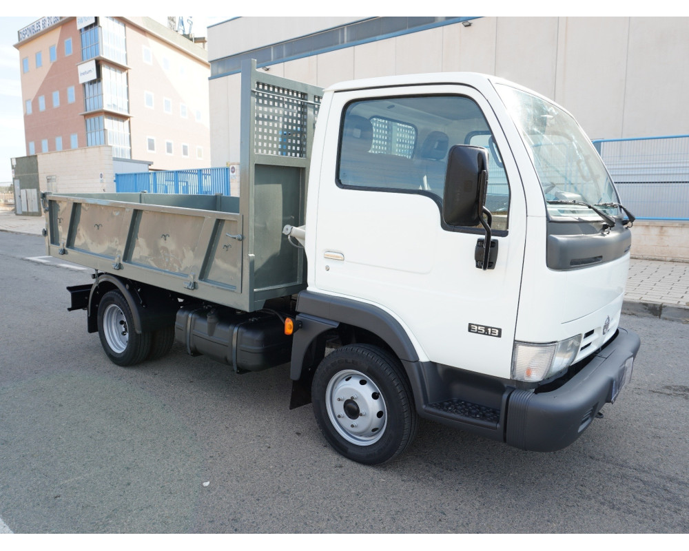 NISSAN CABSTAR 35.13 PMA 3500 KG DE OCASION VOLQUETE