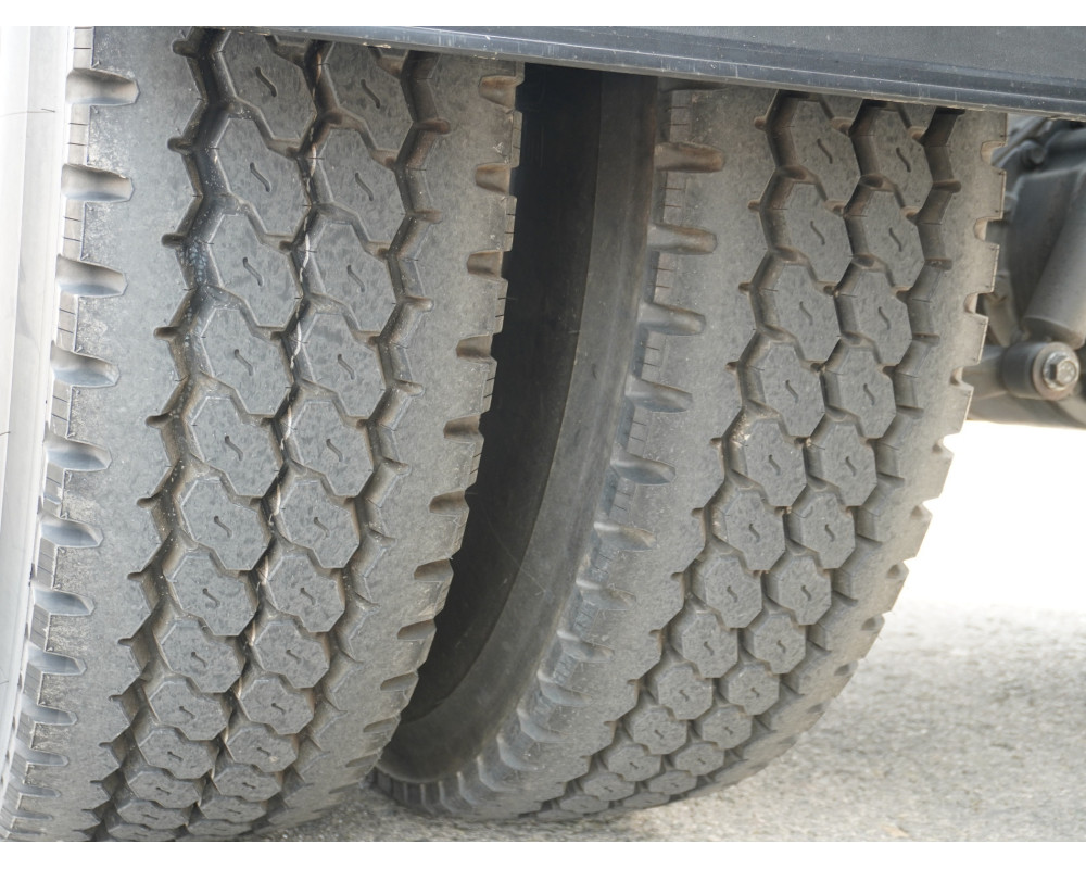 IVECO DAILY SEMI-NUEVO RUEDA TRASERA SIMPLE PMA 3500 KG DE OCASION CAJA ABIERTA