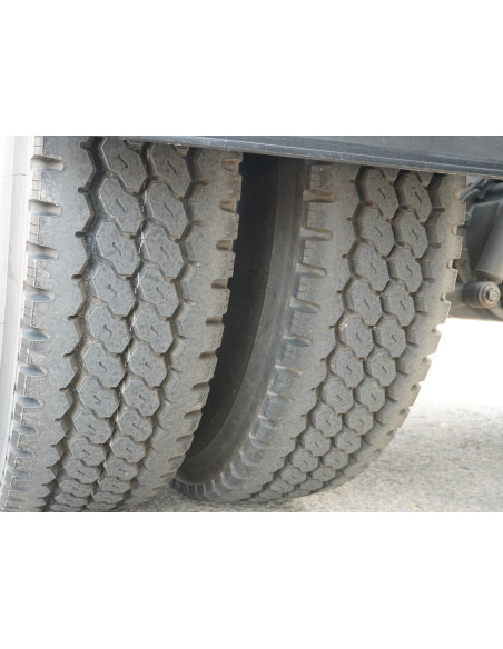 IVECO DAILY SEMI-NUEVO RUEDA TRASERA SIMPLE PMA 3500 KG DE OCASION CAJA ABIERTA