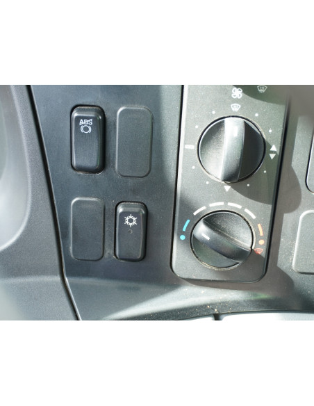 IVECO DAILY SEMI-NUEVO RUEDA TRASERA SIMPLE PMA 3500 KG DE OCASION CAJA ABIERTA