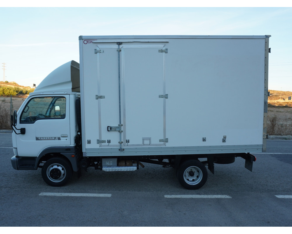 NISASAN CABSTAR CAJA CERRADA DE PMA 3500 KG DE OCASION