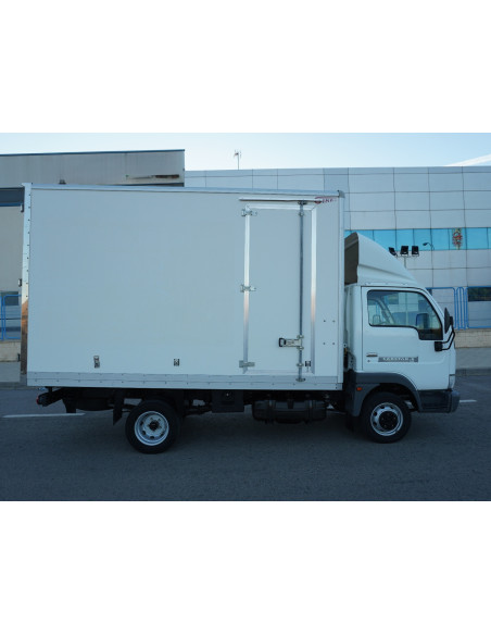 NISASAN CABSTAR CAJA CERRADA DE PMA 3500 KG DE OCASION