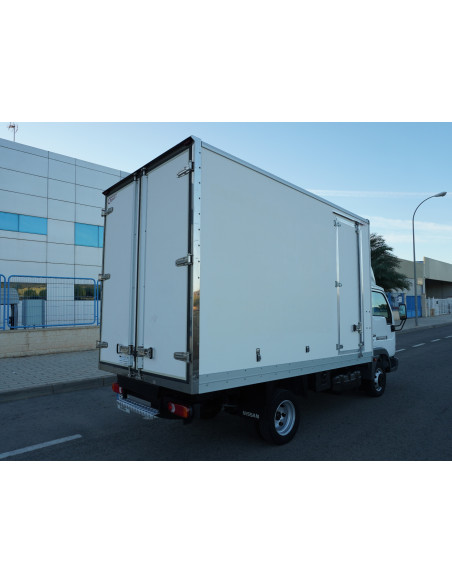 NISASAN CABSTAR CAJA CERRADA DE PMA 3500 KG DE OCASION