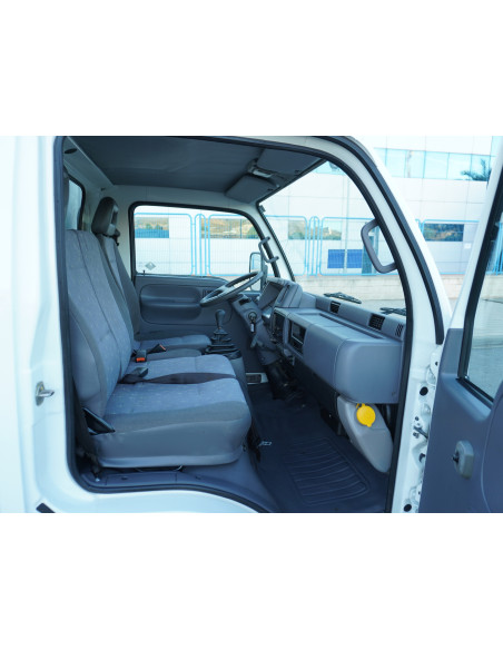 NISASAN CABSTAR CAJA CERRADA DE PMA 3500 KG DE OCASION