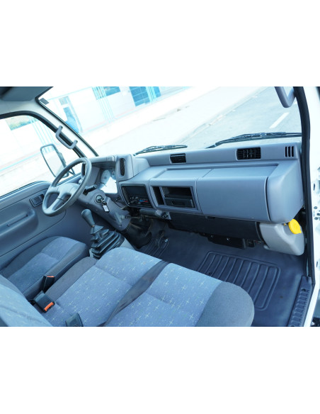 NISASAN CABSTAR CAJA CERRADA DE PMA 3500 KG DE OCASION