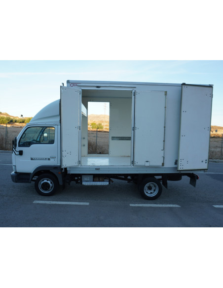 NISASAN CABSTAR CAJA CERRADA DE PMA 3500 KG DE OCASION