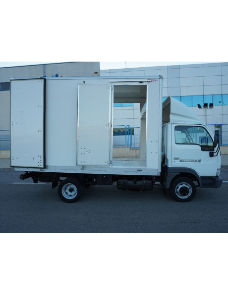 NISASAN CABSTAR CAJA CERRADA DE PMA 3500 KG DE OCASION